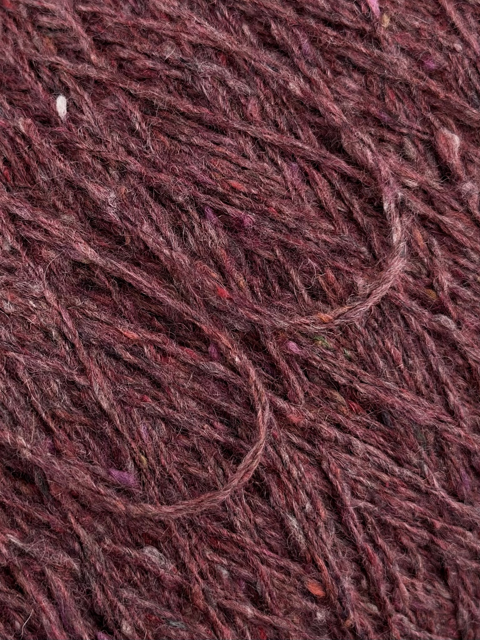 The Royal Collection Tweed Nm 2/6000 aus Kaschmir, Wolle und Seide col. Weinrot